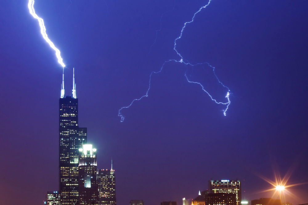 Willis-Tower-Lightning-Strike